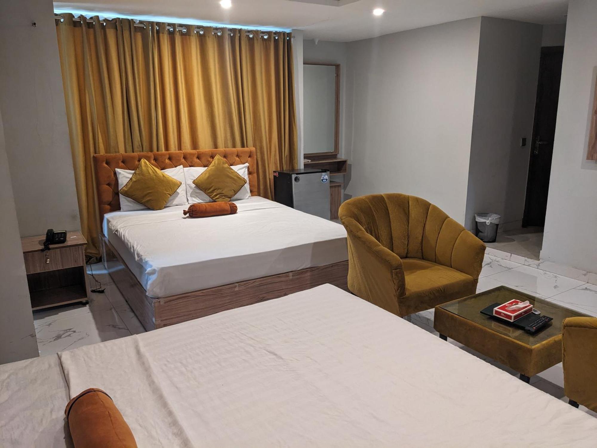 Nueva Hotel Ісламабад Екстер'єр фото