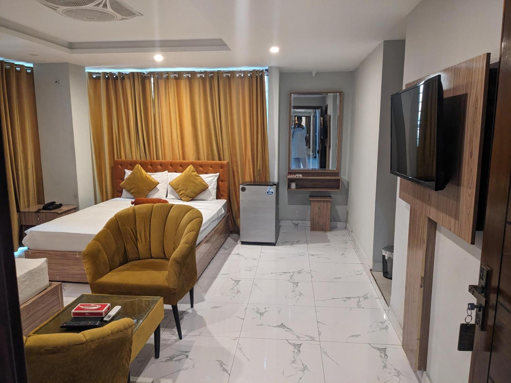 Nueva Hotel Ісламабад Екстер'єр фото