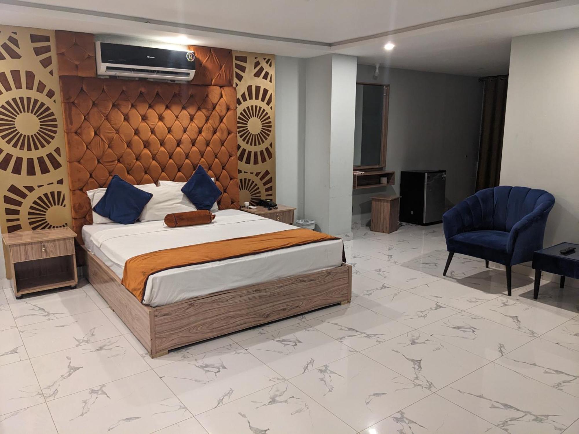 Nueva Hotel Ісламабад Екстер'єр фото