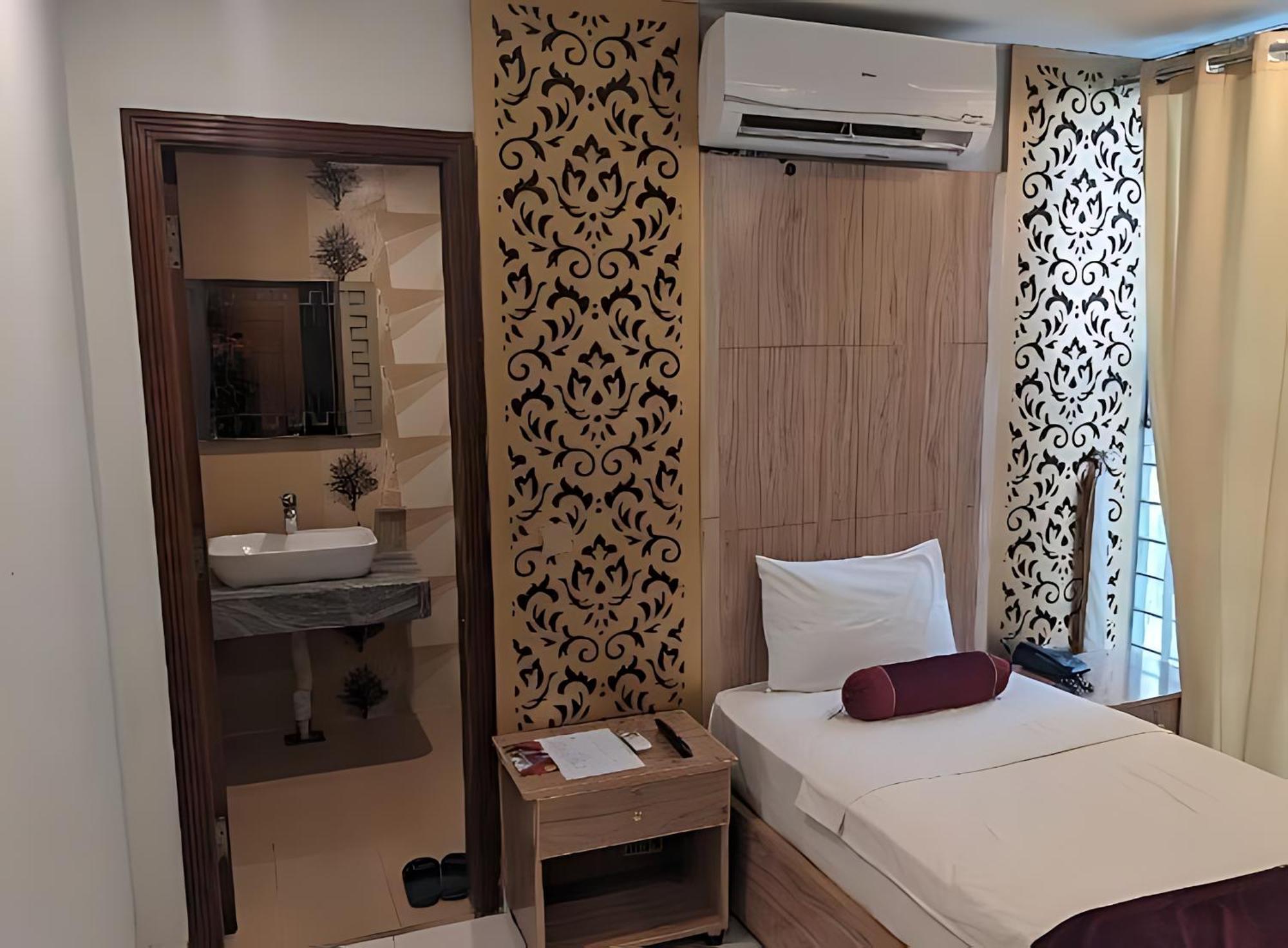 Nueva Hotel Ісламабад Екстер'єр фото